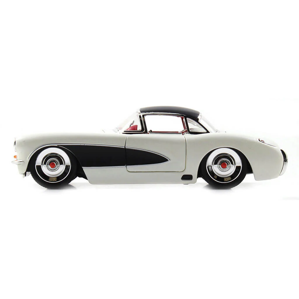 1957 Chevy Corvette - White - Image 7