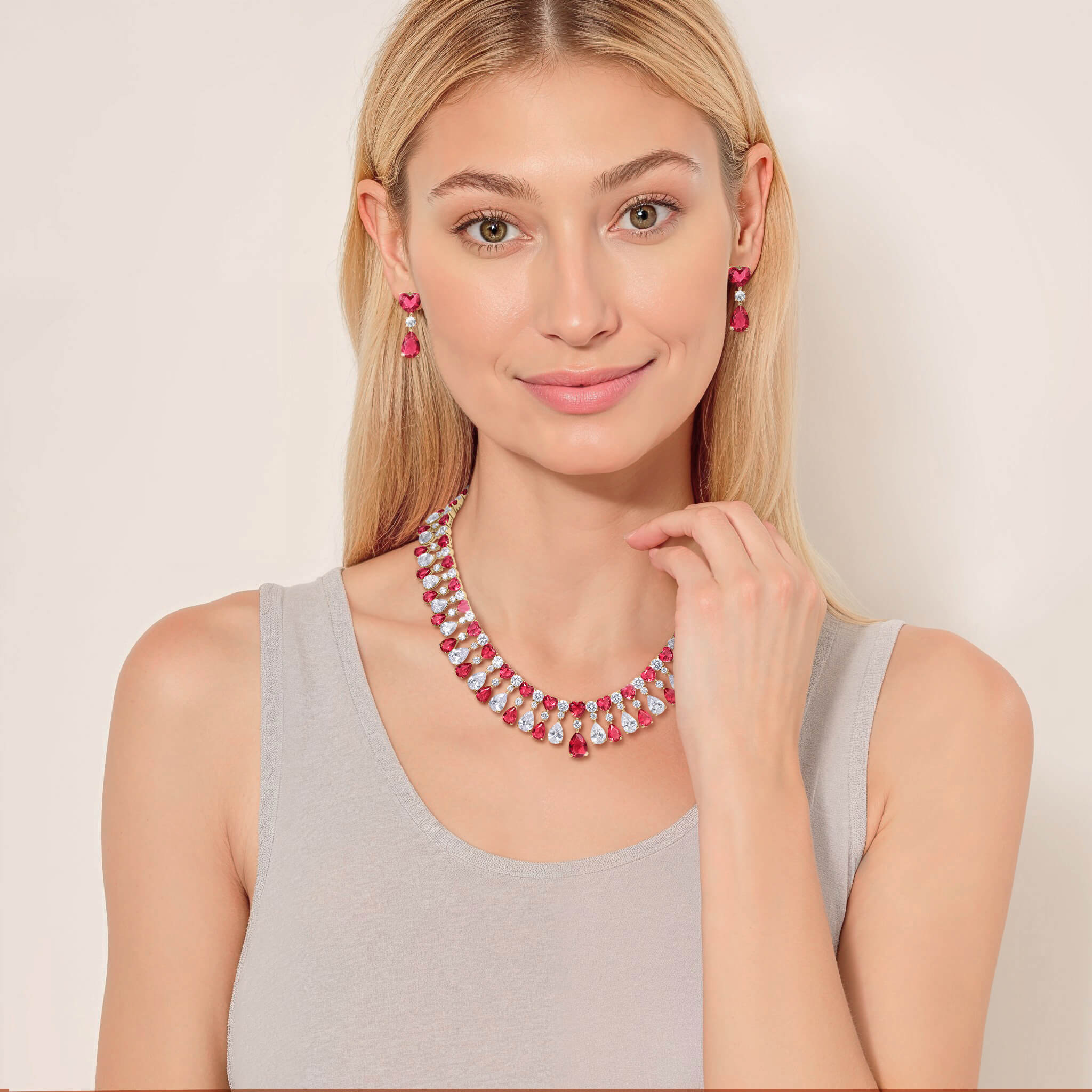 Adore Hearts Necklace - Image 4