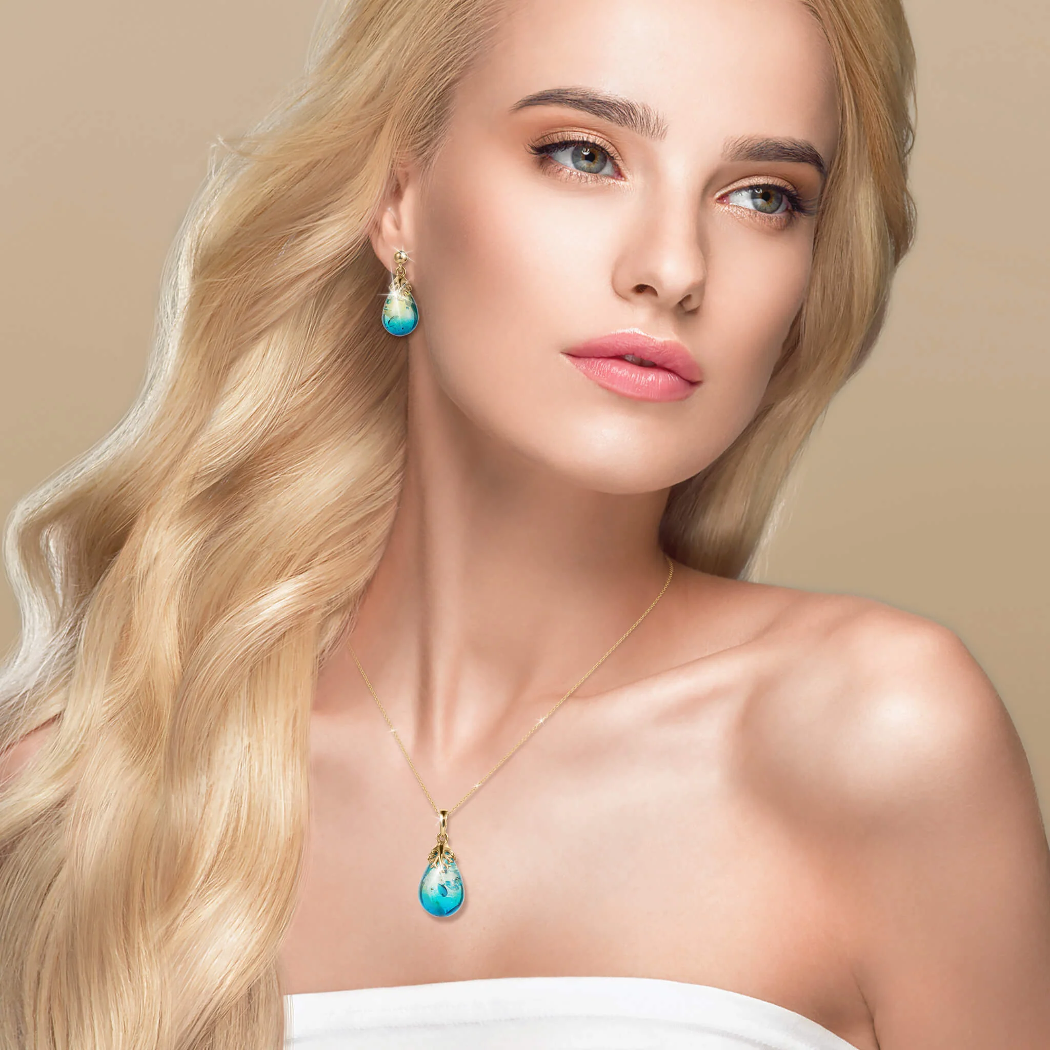 Amber Azure Pendant - Image 3