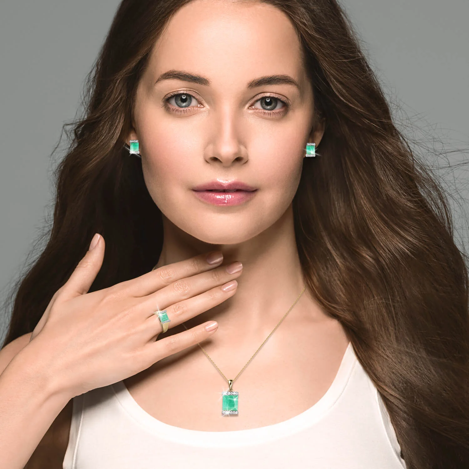Emerald Paradise Earrings - Image 3