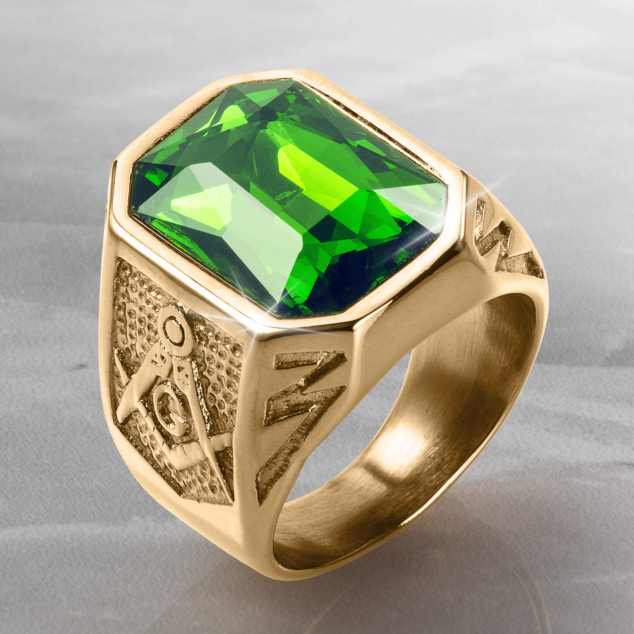 Golden Masonic Green Men’s Ring - Image 2
