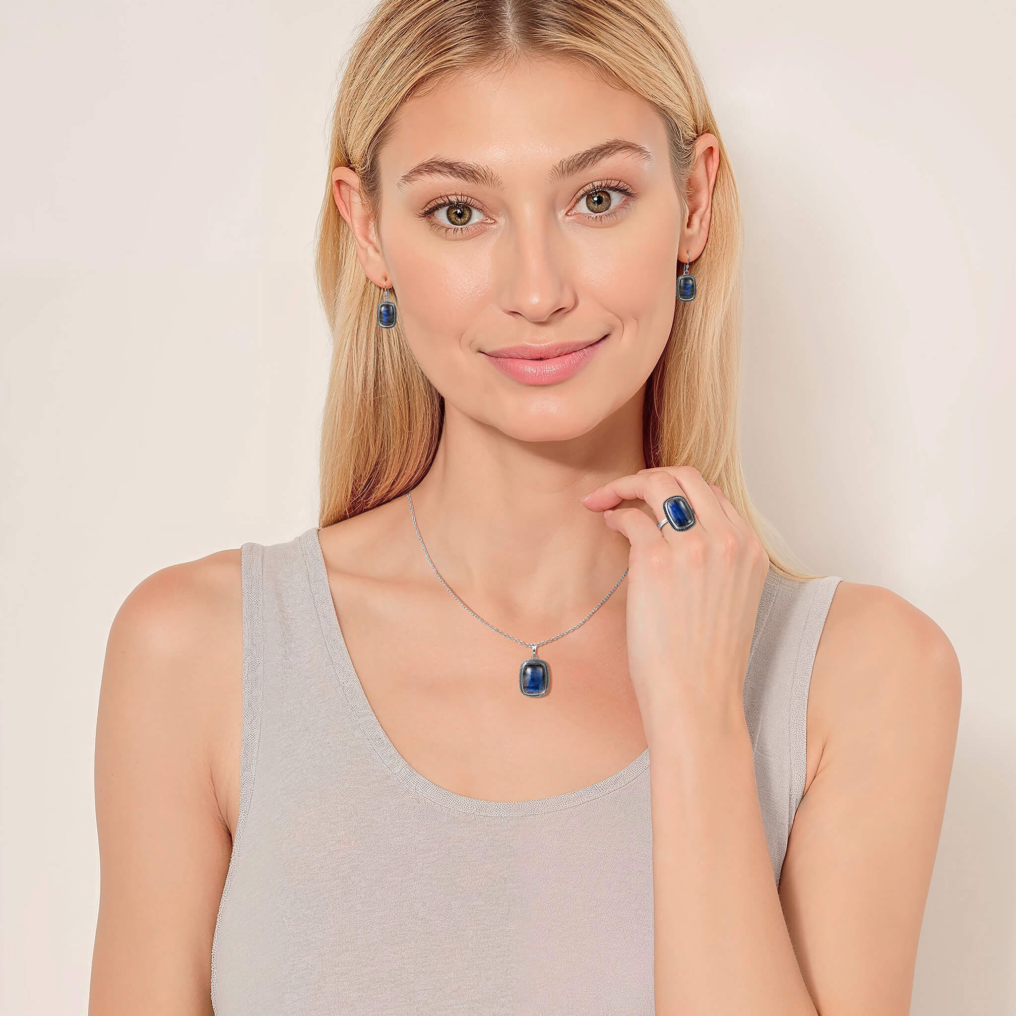 Illume Labradorite Earrings - Image 4