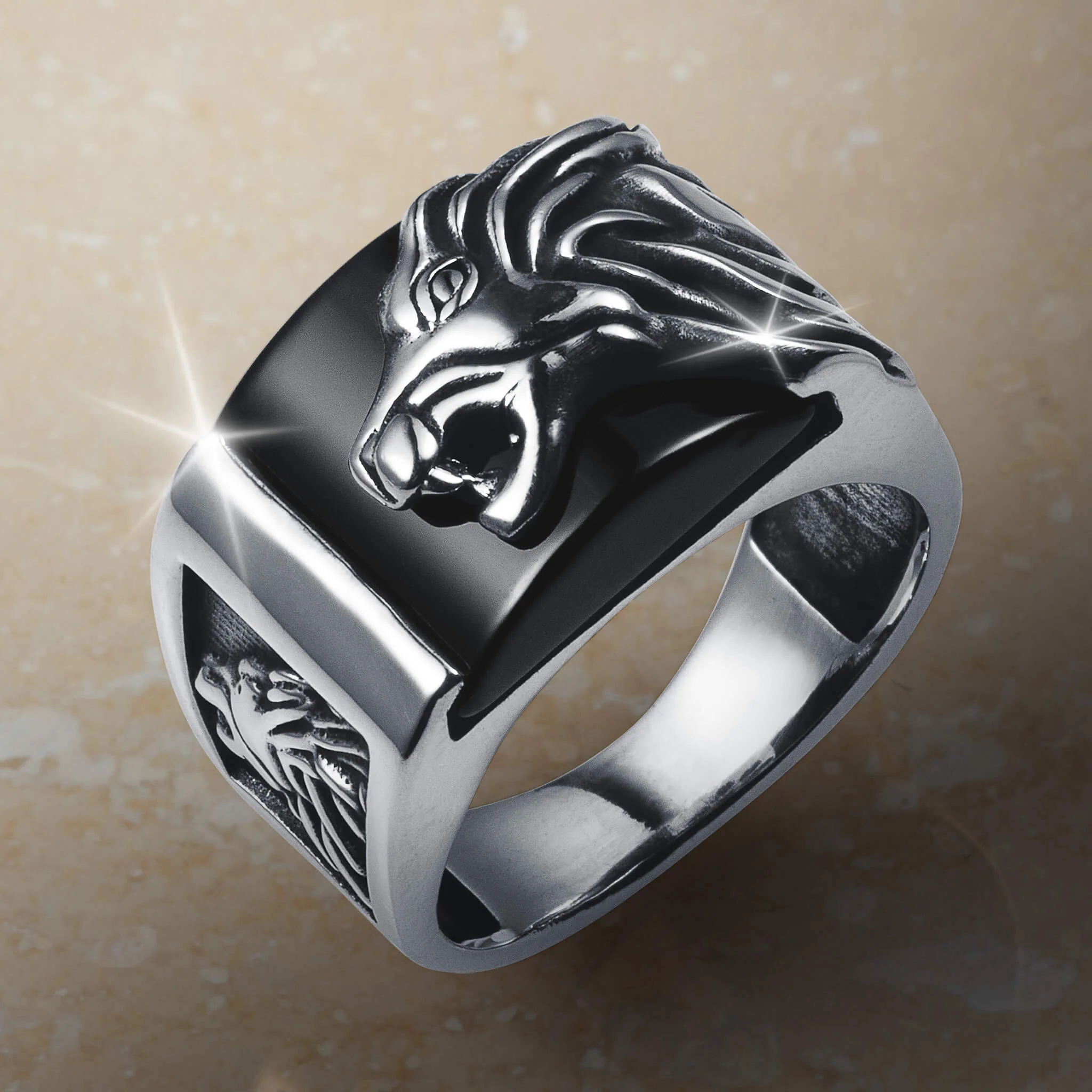 Leo Onyx Men's Ring - Image 2
