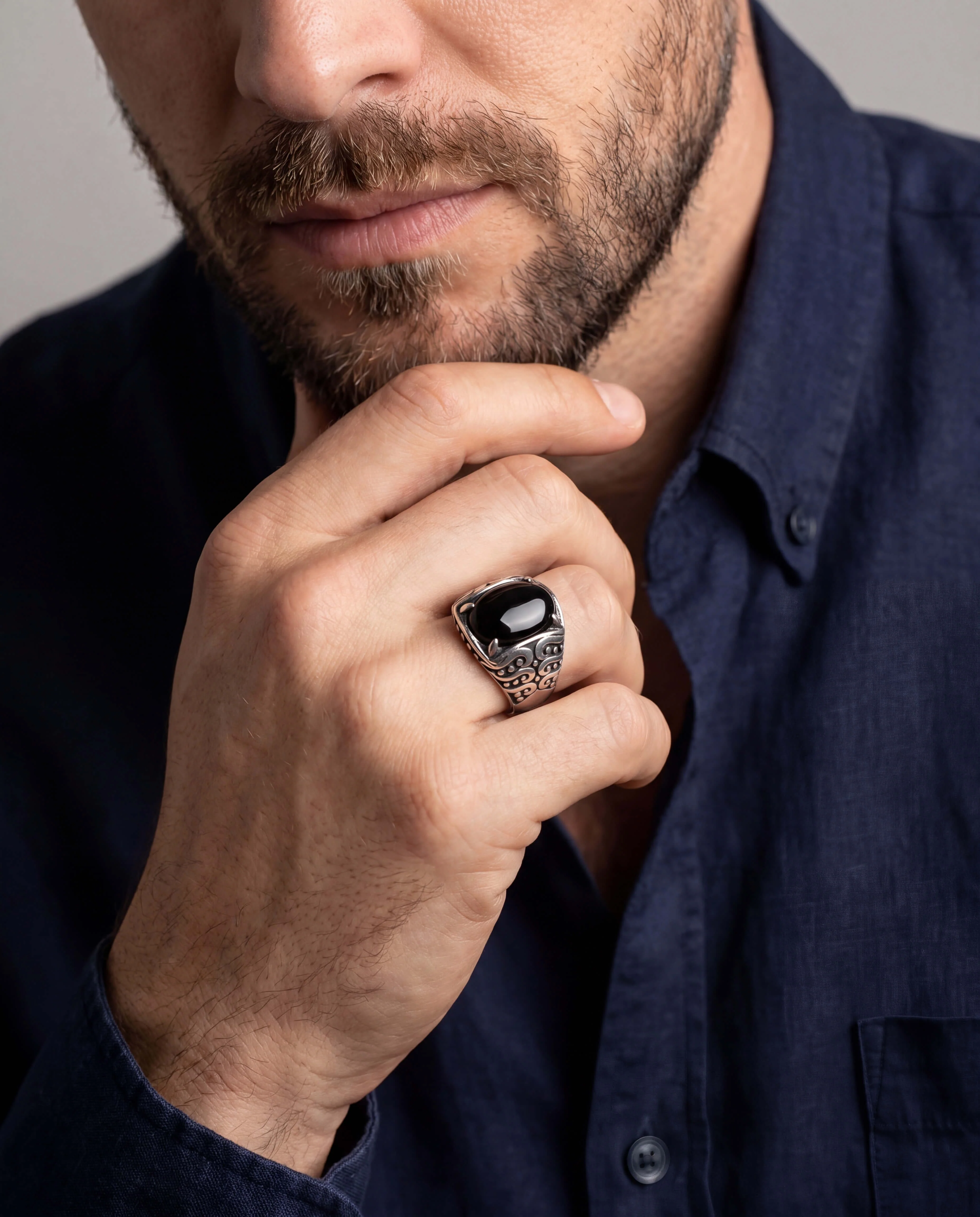 Noir Onyx Legacy Men's Ring - Image 3