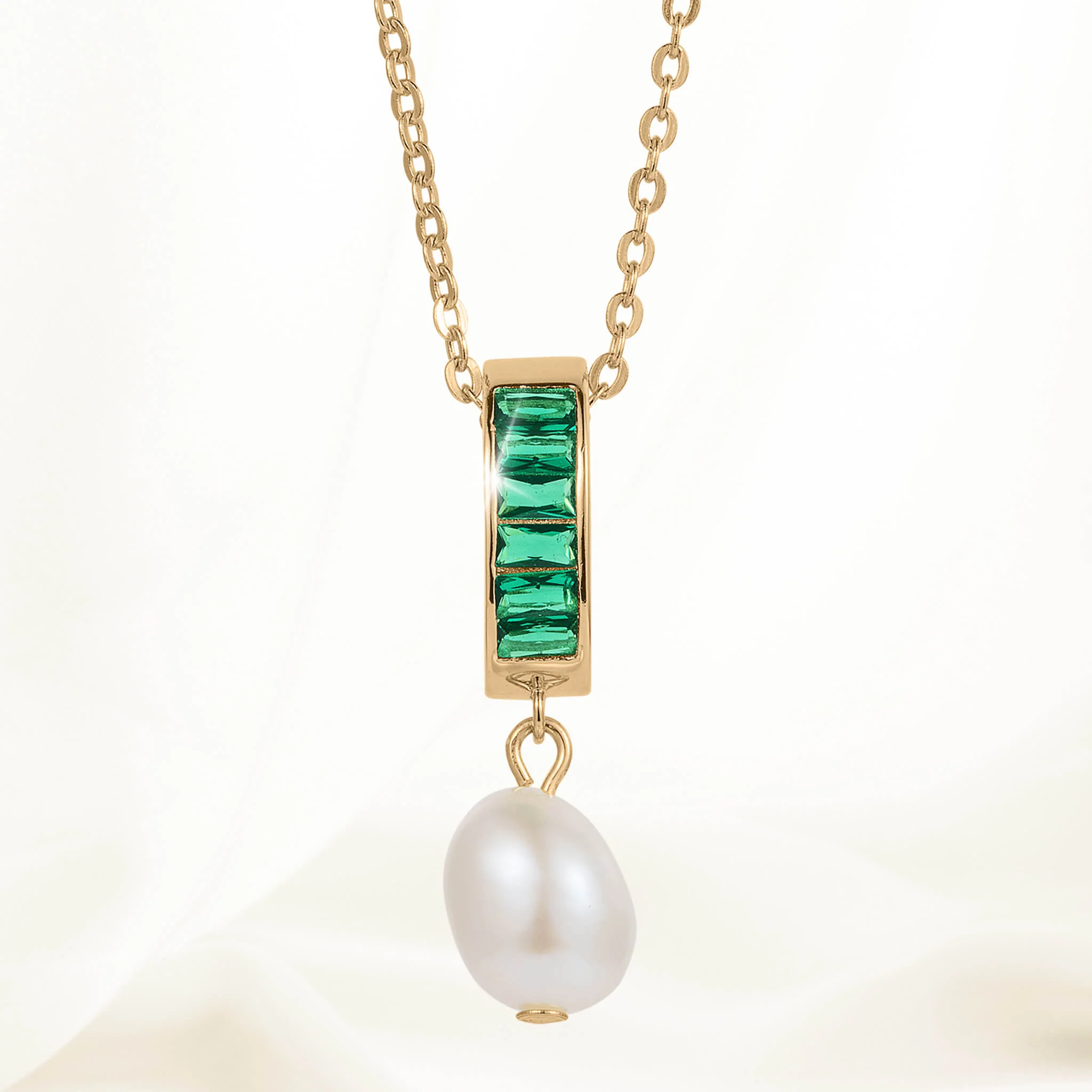 Pearl Radiance Pendant - Image 2