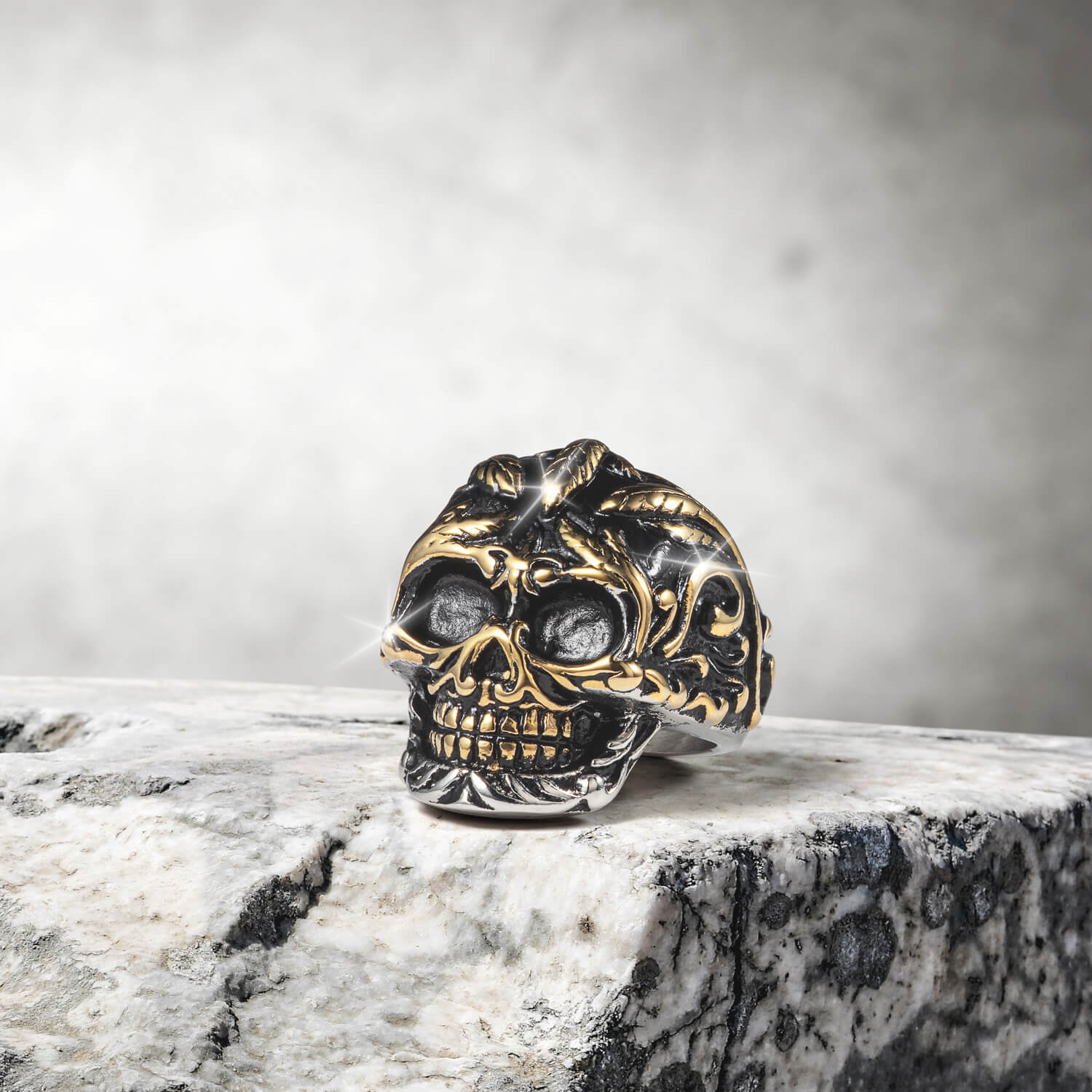 Skull Vine Men's Ring - Image 2