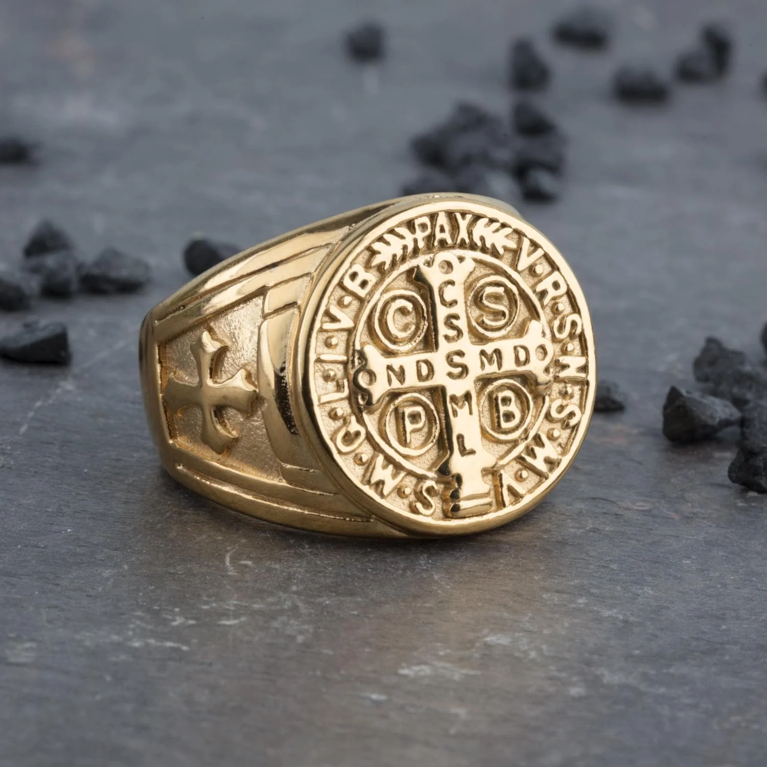St Benedict Men's Gold Plated Ring - Image 2