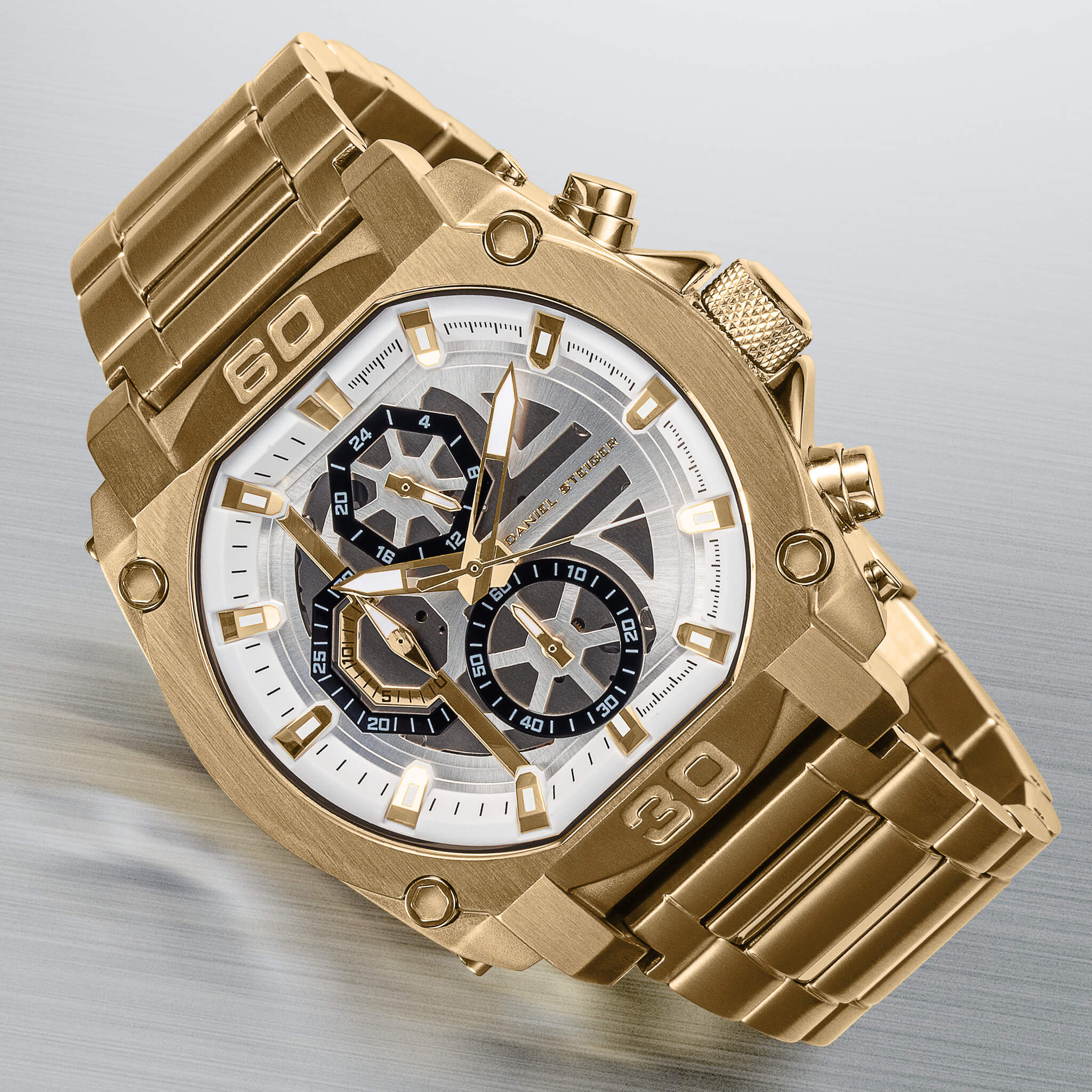 Titan Gold Men's Watch - Image 2